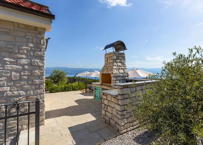 Villa Andreja Vrbnik (Primorje-Gorski Kotar)