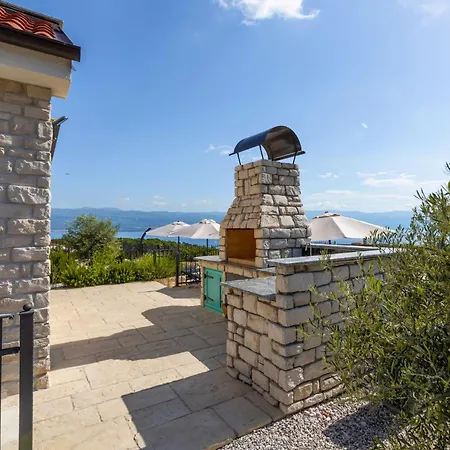 Villa Andreja Vrbnik (Primorje-Gorski Kotar)